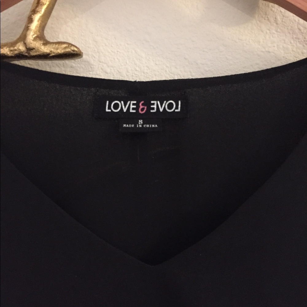 BLACK COLD SHOULDER TOP - Picture 5 of 7
